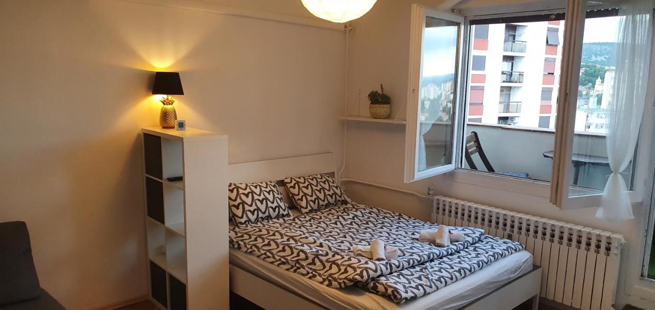 City Lights Penthouse غييكا المظهر الخارجي الصورة