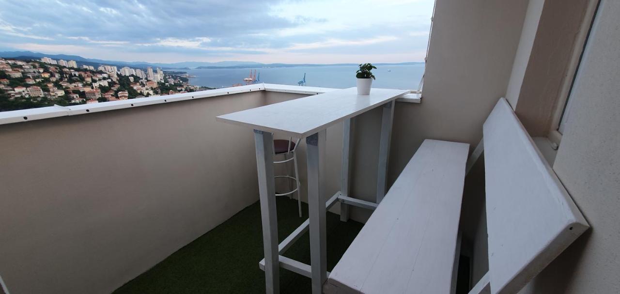 City Lights Penthouse غييكا المظهر الخارجي الصورة