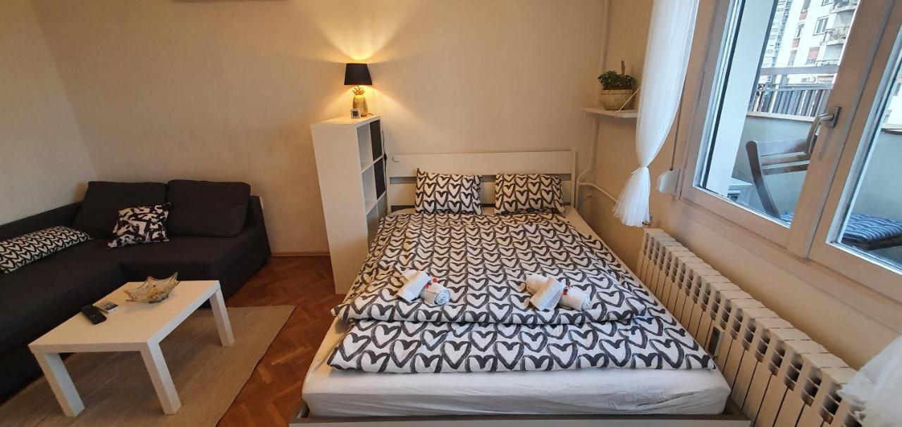 City Lights Penthouse غييكا المظهر الخارجي الصورة