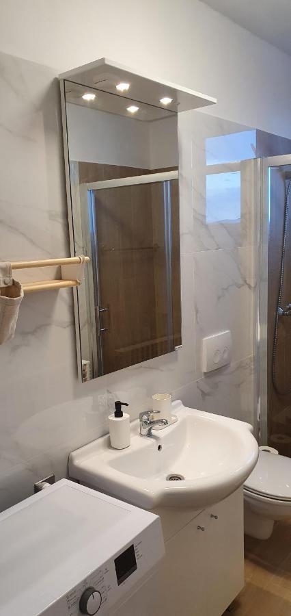 City Lights Penthouse غييكا المظهر الخارجي الصورة
