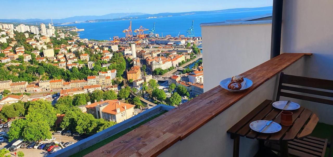City Lights Penthouse غييكا المظهر الخارجي الصورة