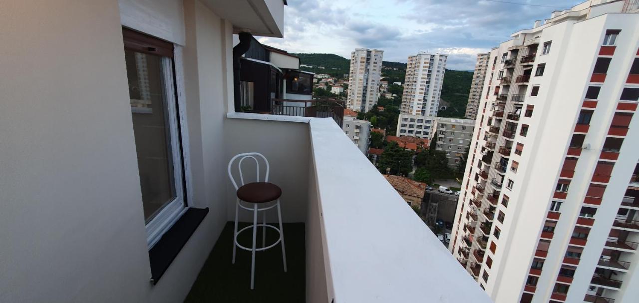 City Lights Penthouse غييكا المظهر الخارجي الصورة