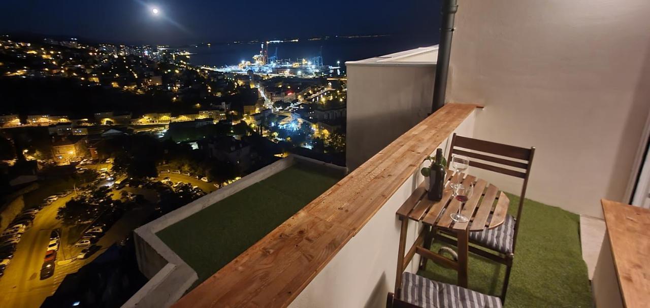 City Lights Penthouse غييكا المظهر الخارجي الصورة